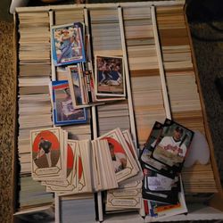 HUGE BOX I DONT KNOW MANY PLAYERS OTHER THAN GRIFFEY OR FEW MARINERS....THEY ALL LOOK BRAND NEW FROM WHAT I CAN SEE, PROBABLY WORTH ALOT MORE IM NOT S