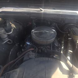 83 CHEVY C10 STEPSIDE LOWRIDER 