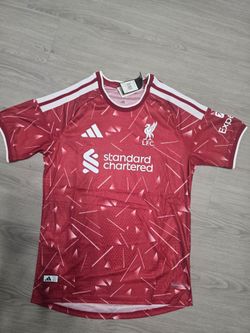 New Liverpool Fc  jersey 2026/2027 size L and XL
