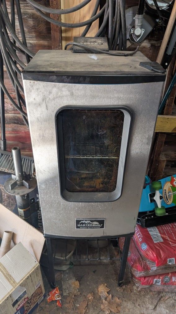 Masterbuilt Electric Smoker