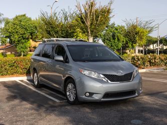 2016 Toyota Sienna XLE