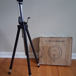 LED Ring Light with Adjustable Stand – Great for TikTok, Makeup, or Streaming