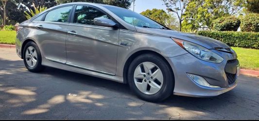 2013 Hyundai Sonata Hybrid