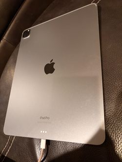 iPad Pro 12.9” (6th Generation) Wi-Fi 256GB - Gray - Good Condition