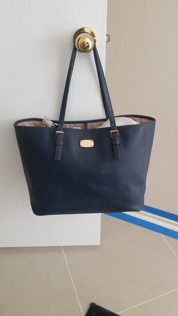 Michael kors extra large tote bag navy blue 🎀firm price
