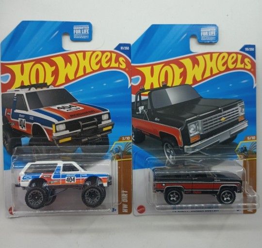 CHEVY BLAZER LOT OF 2 HOT WHEELS 