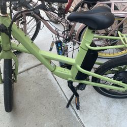 Co Op Cycles E1.2 E-Bike With Charger