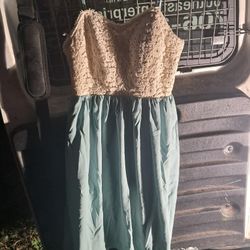 Women's Clothes 