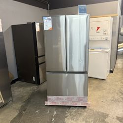 Samsung - 32 1/8” Wide 3-Door French Door Refrigerator With Beverage Center & Icemaker 