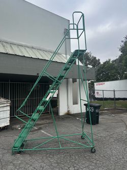 12 Step Safety Rolling Ladder