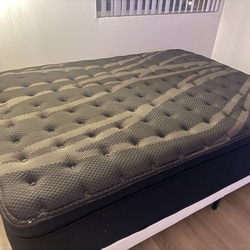 Like New Full Size Mattress – Only 6 Months Used – $650