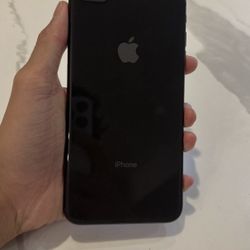 iPhone 8 Plus 