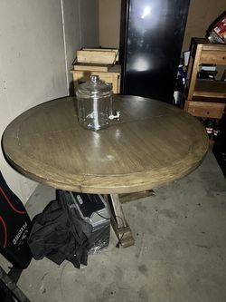 Free round table