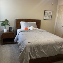 Bedroom Set (full Size) Read 👇🏼👇🏼