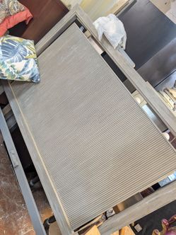 Complete queen bed frame fray