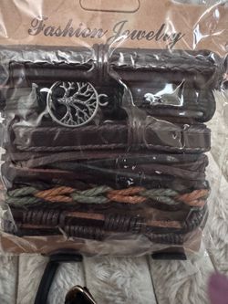 Fashion jewelry leather bracelets set of 6