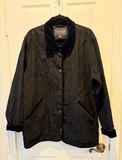 Towne by London Fog Quilted  Black Jacket with Velvet Collar - women’s size Large coat - Simi Valley