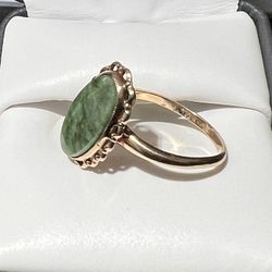 PURE 10K YELLOW GOLD RING THE RING IS BENT  SIZE 7.5 