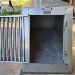 Dog Box 