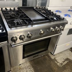 Thermador 36” dual fuel gas range