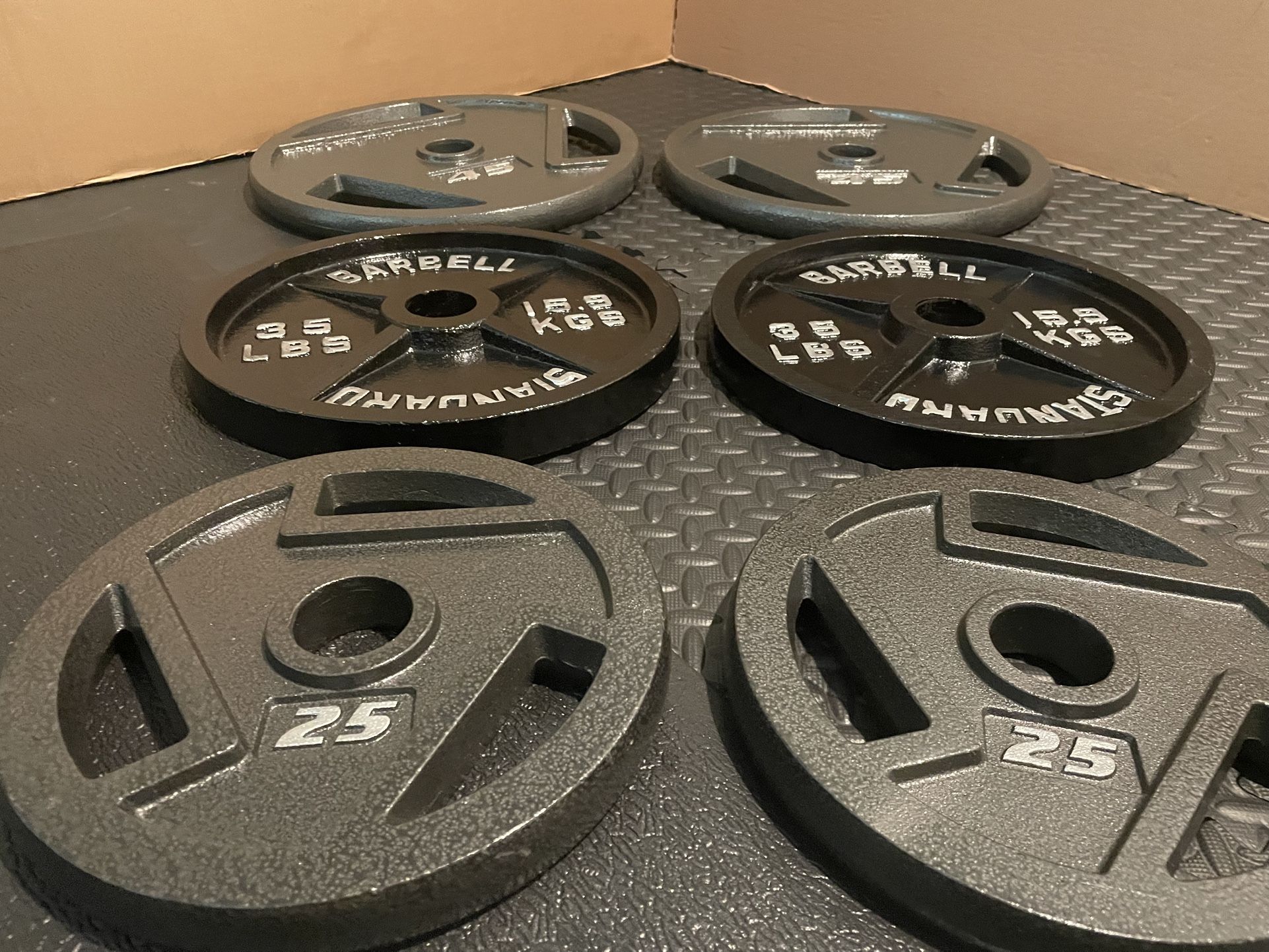 BRAND NEW Olympic Weights Plates Set. Total weight 240#