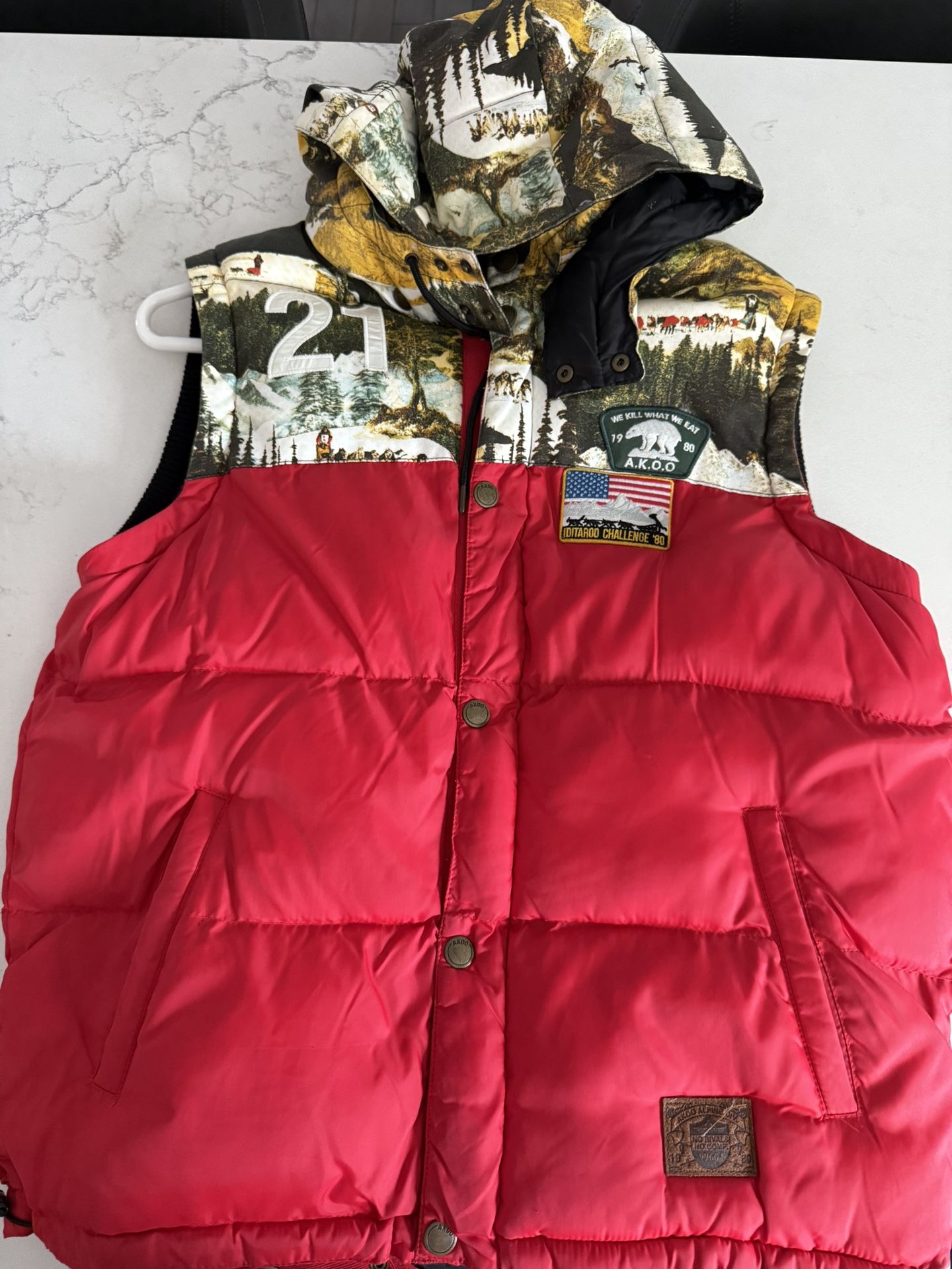 Akoo Red Vest With Hoodie L