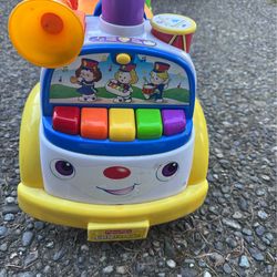 Baby push/ride on car