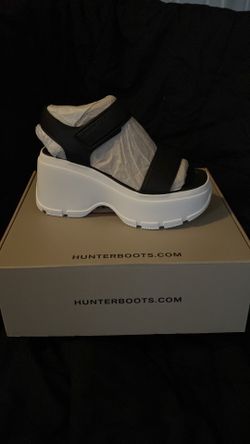 HUNTER BOOTS / PLATFORMS