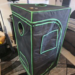 Grow Tent (2x2x4)With 2 Lights And Digital/ Bluetooth Thermometer