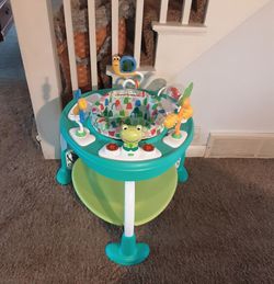 Bouncer Baby 2 in 1 activity center
