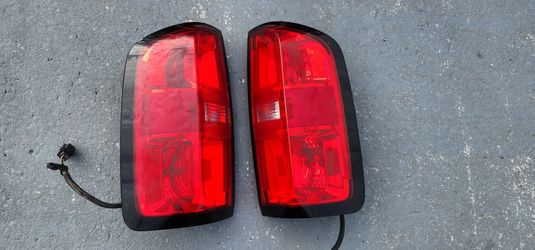 2016 chevy colorado Z71 Taillights Oem