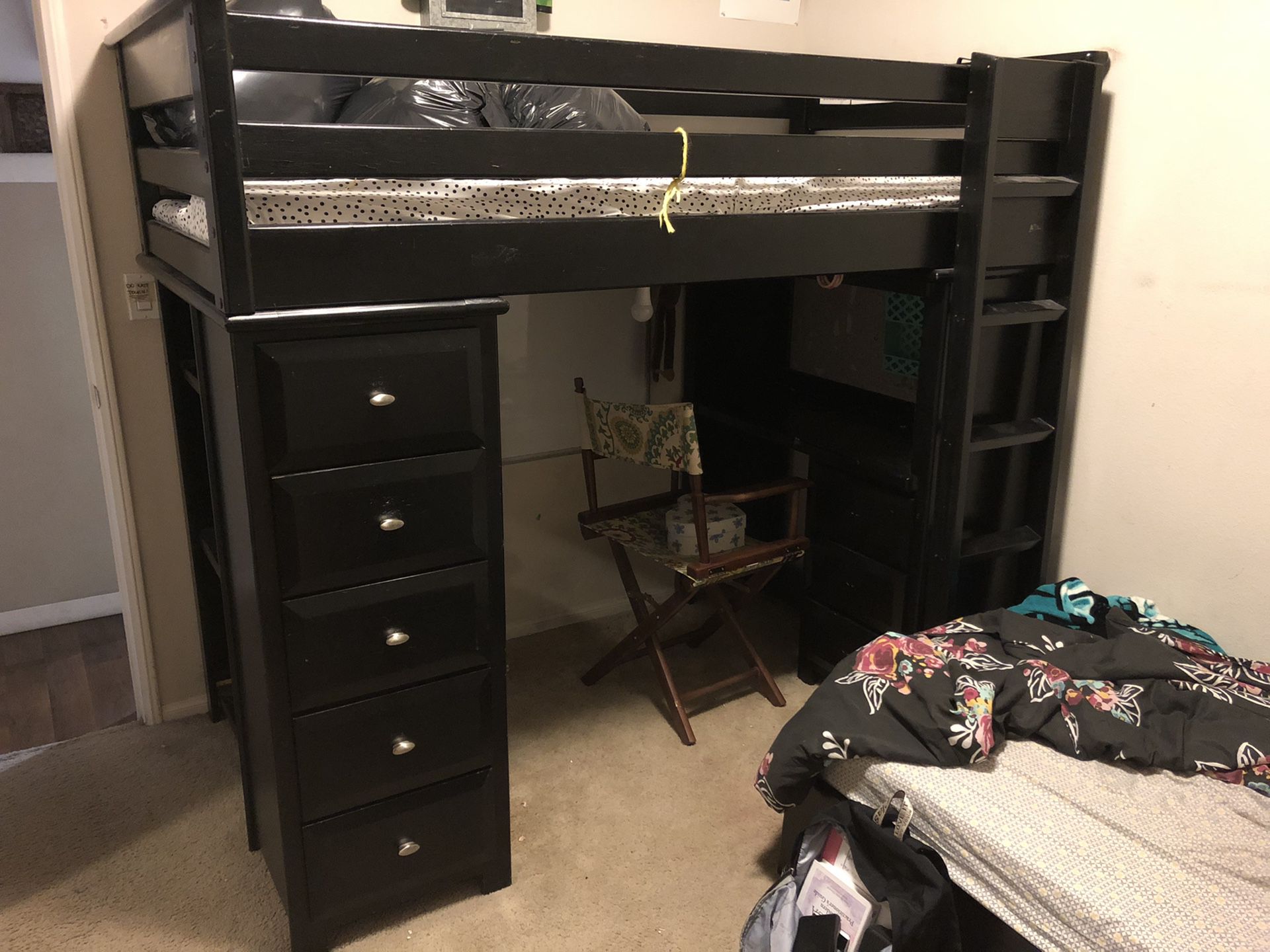 NEEDS TO BE GONE TODAY! PRICE NEGOTIABLE! Bunk bed with a desk/work area