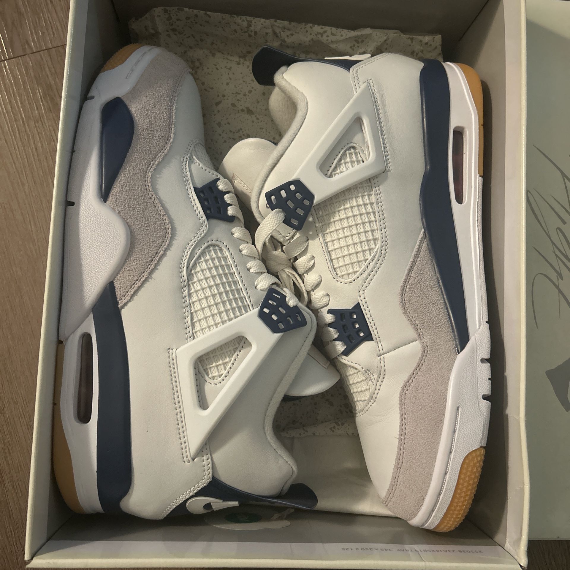 Jordan 4 Navy