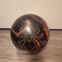 Hammer Black Widow 3.0 Bowling Ball, 15lbs, 1st Drilled, 2 Handed, Right