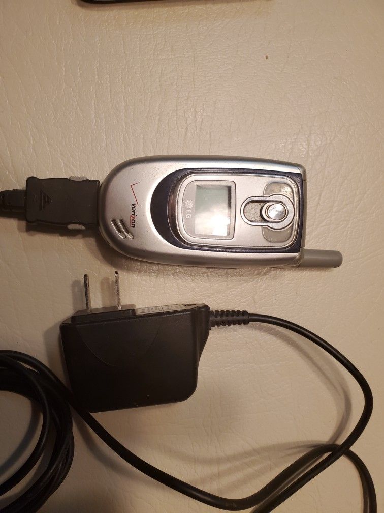 Verizon Flip Phone With Charge Cord