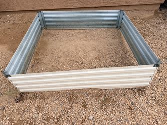Metal Outdoor Garden Fence Enclosure Planter Box (LxWxH: 48” x 50” x 12”)