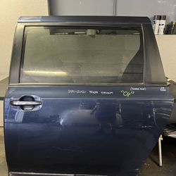 2011-2012-2013-2014-2015-2016-2017-2018-2019-2020 TOYOTA SIENNA LEFT REAR DOOR OEM USED