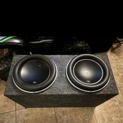 2 12” JL Audio W7 subwoofers with ported box
