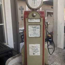 1/6 Vintage Gas Pump