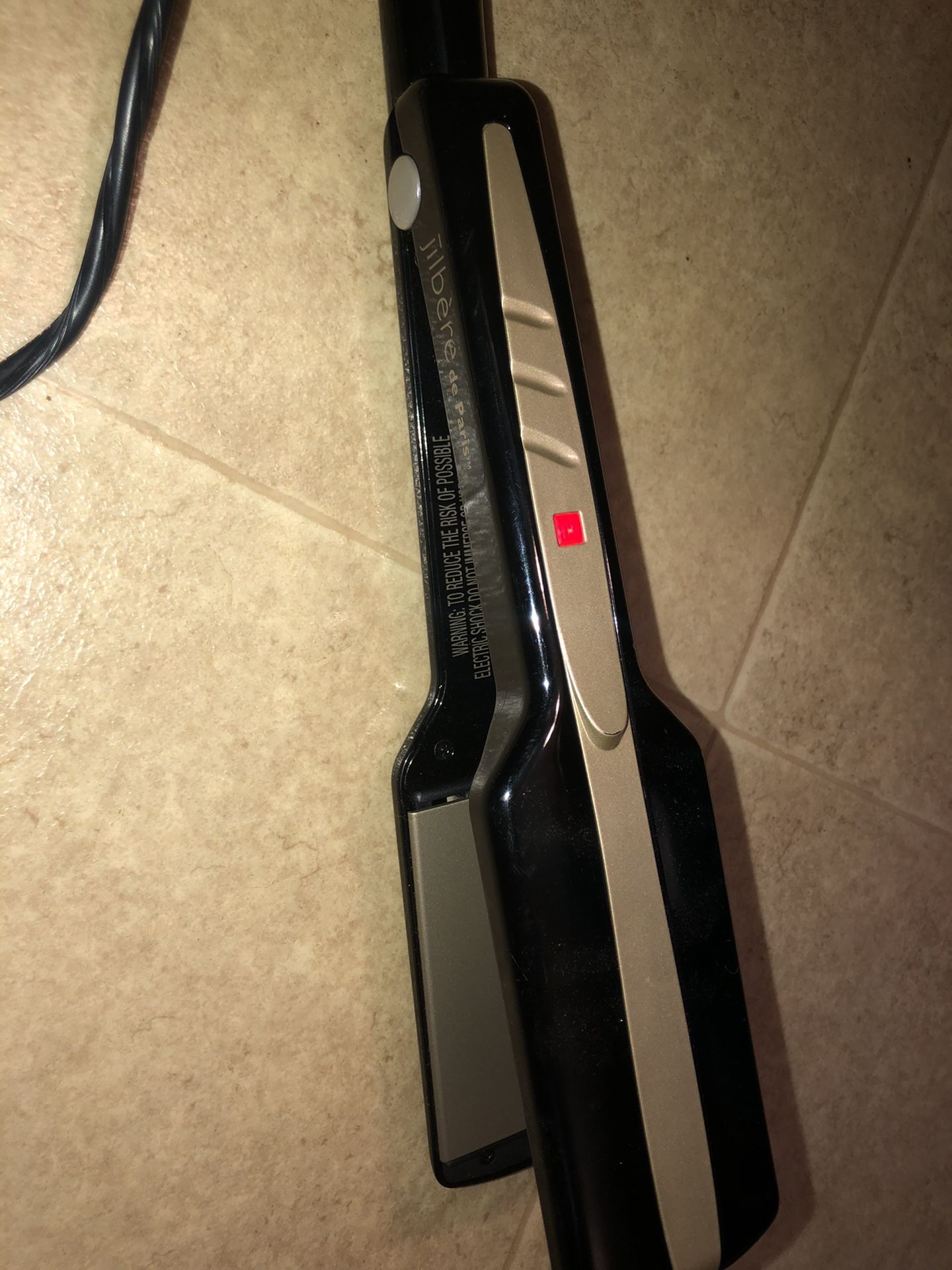 Jilbére de Paris Titanium Tools Flat Iron