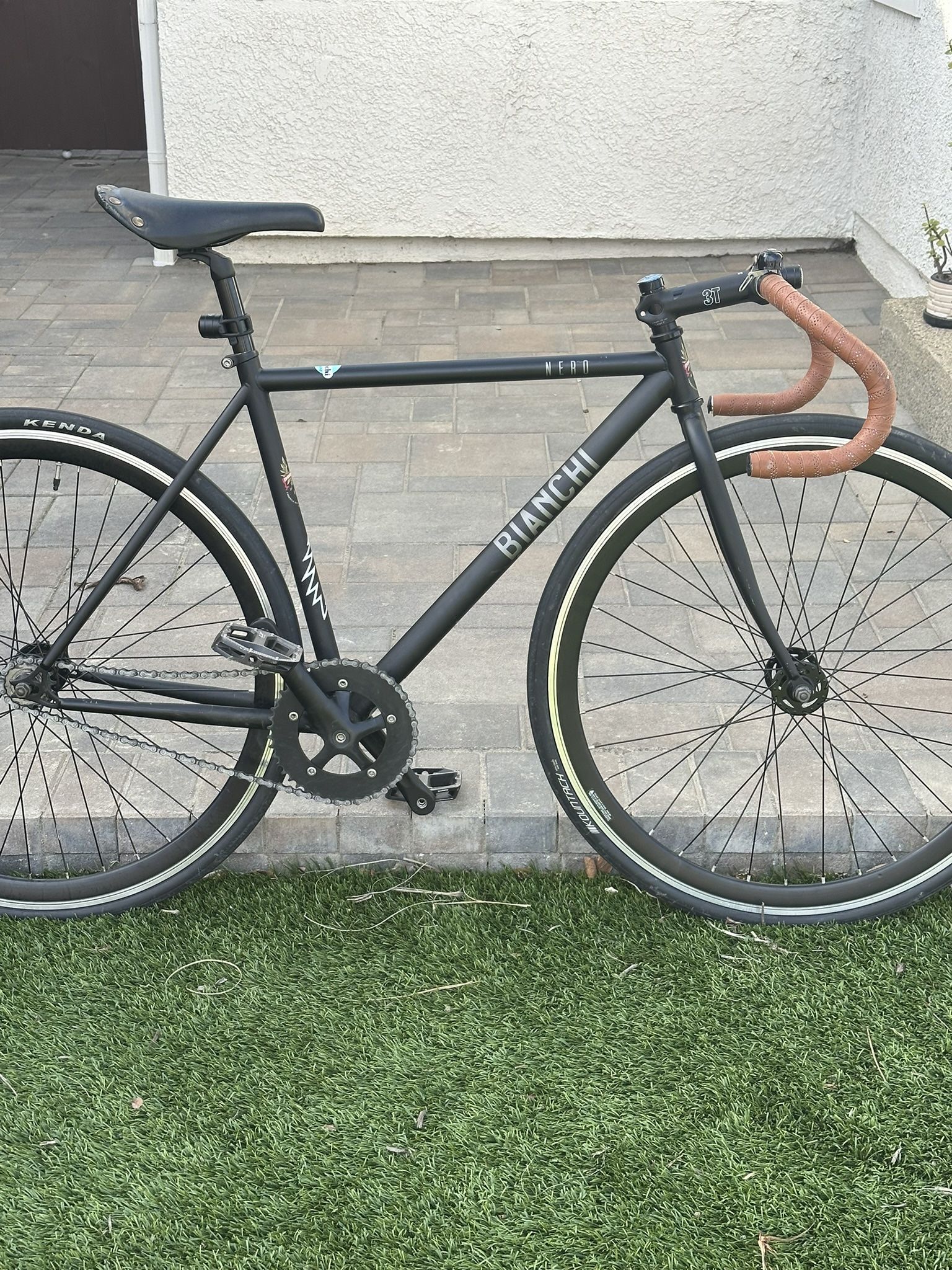 ビアンキ ピスタ ネロ BIANCHIの気楽に乗れるクロモリシングルスピード