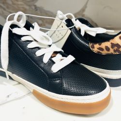 New Women Size 7.5 Casual Faux Leather & Cheetah Sneakers Shoes