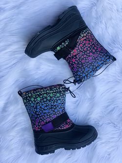 Snow boots for kids , girls / kids snow boots / bota para la nieve de niña sizes 9,10,11,12,13,1,2,3,4.. $25 each pair