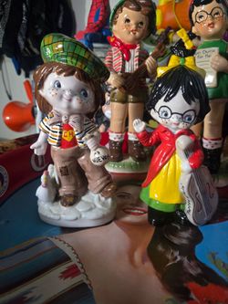 El chavo del 8 y La Chilindrina custom painted figures.