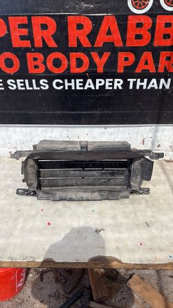 2025 Expedition Shutter Lower OEM 2026