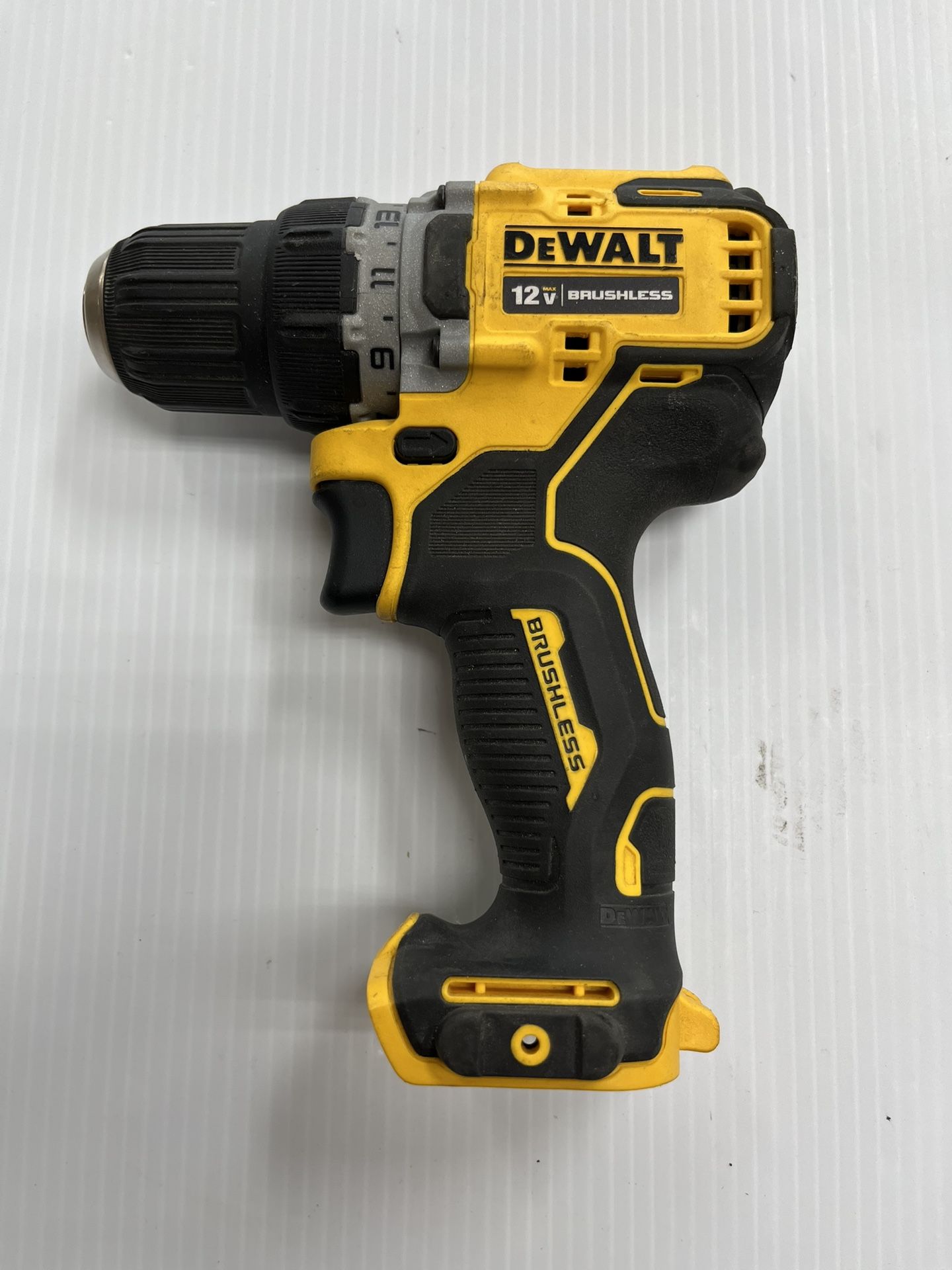 DEWALT SUBCOMPACT DRILL 3/8”, IN GOOD CONDITION (TOOL ONLY)