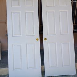 Modern White Sliding Closet