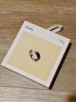 Brand New Oura Ring 5 (Gold)