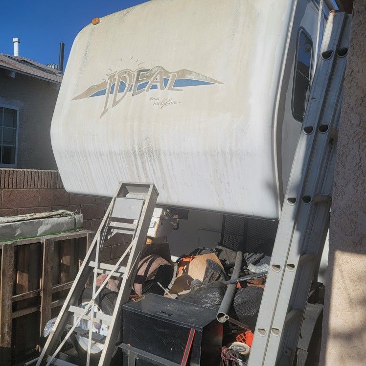 5th Wheel Trailer 29ft 1999 ALFA Ideal ID29RL NEED GONE