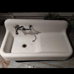 White Cast Iron Rectangle Sink